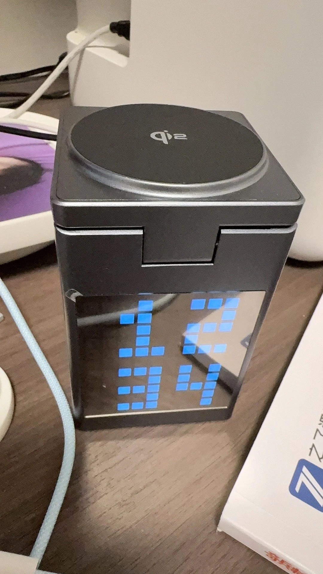 QI2 다기능 6in1 마그네틱 무선 충전기, 블루투스 스피커, 전자시계 photo review