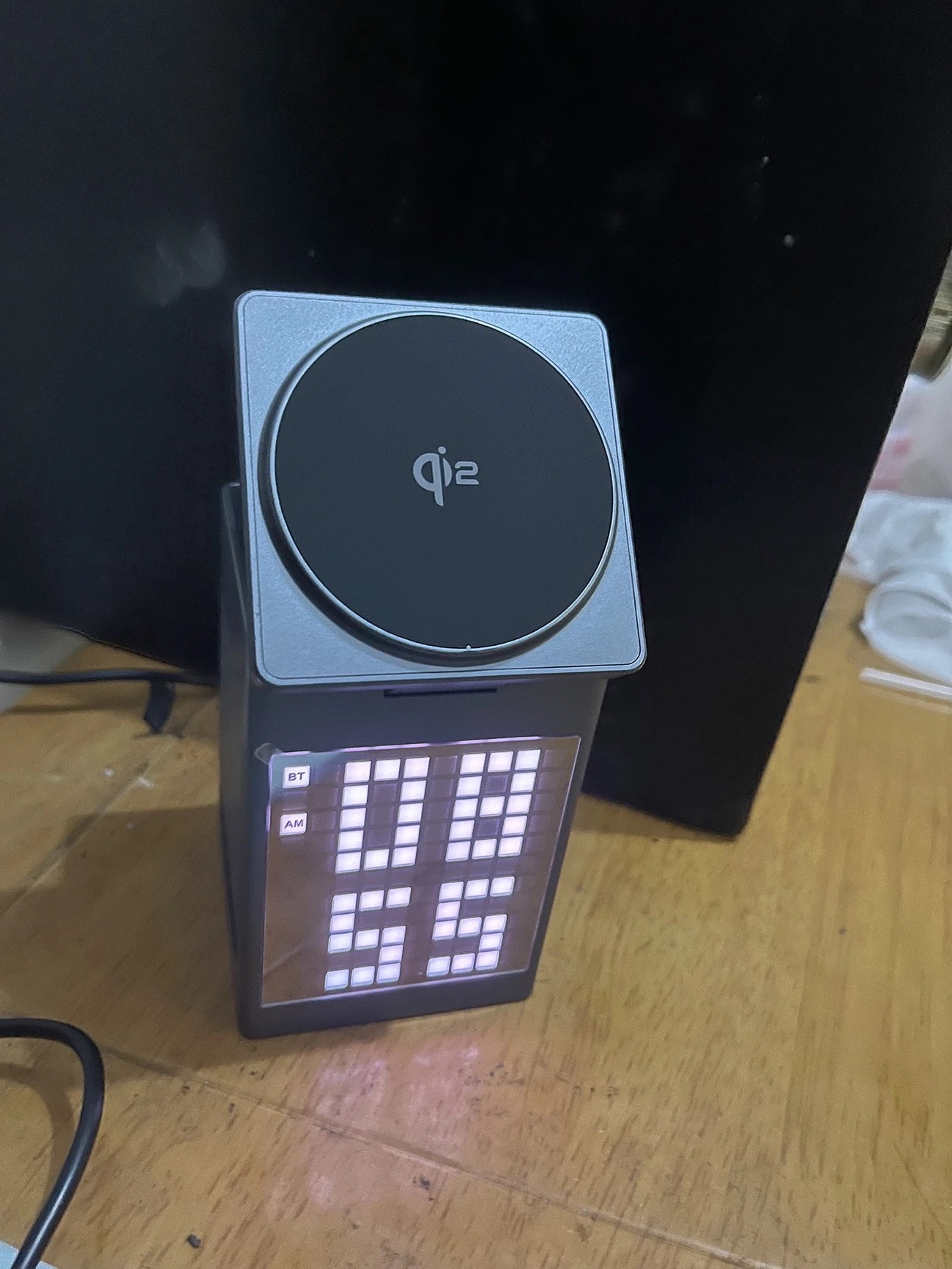 QI2 다기능 6in1 마그네틱 무선 충전기, 블루투스 스피커, 전자시계 photo review
