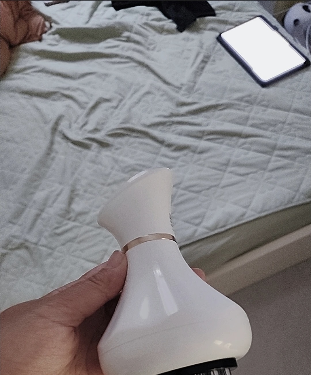 가정용 웰니스를 위한 전동 괄사 기기: 온열 요법, 흡입, 경락 소통, 부항 기능을 갖춘 스마트 마사지기 photo review