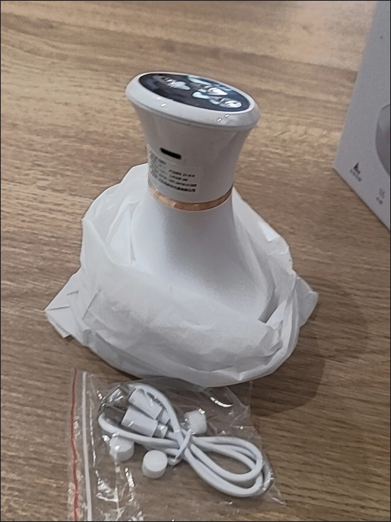 가정용 웰니스를 위한 전동 괄사 기기: 온열 요법, 흡입, 경락 소통, 부항 기능을 갖춘 스마트 마사지기 photo review